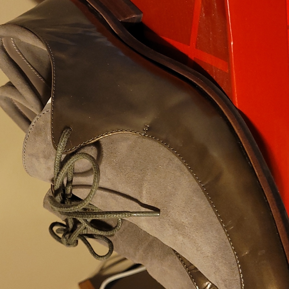 Shoes - Picture 3 of 7